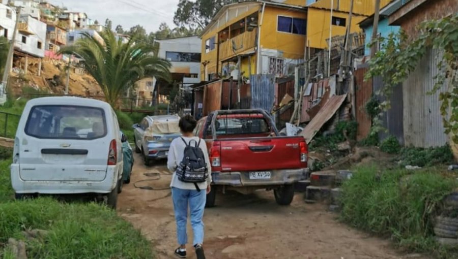 Camila Nieto, la carta frenteamplista al Concejo Municipal que se juega por los campamentos de Valparaíso