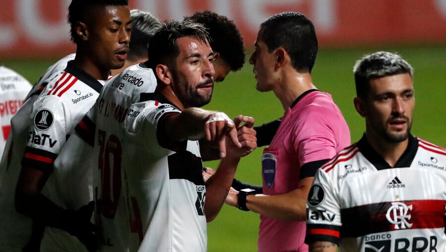 El tremendo gesto de Mauricio Isla con plantel de U. La Calera tras duelo por Copa Libertadores