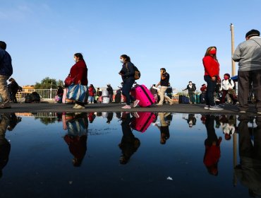 Detienen en Tiltil un bus con 58 inmigrantes en situación irregular que viajaban desde Iquique