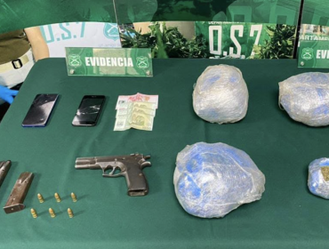 Control policial permite detectar automóvil con droga, arma de fuego y cargadores en Nogales