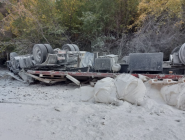 Fatal accidente en el Camino Internacional de Los Andes: conductor de camión muere tras volcamiento