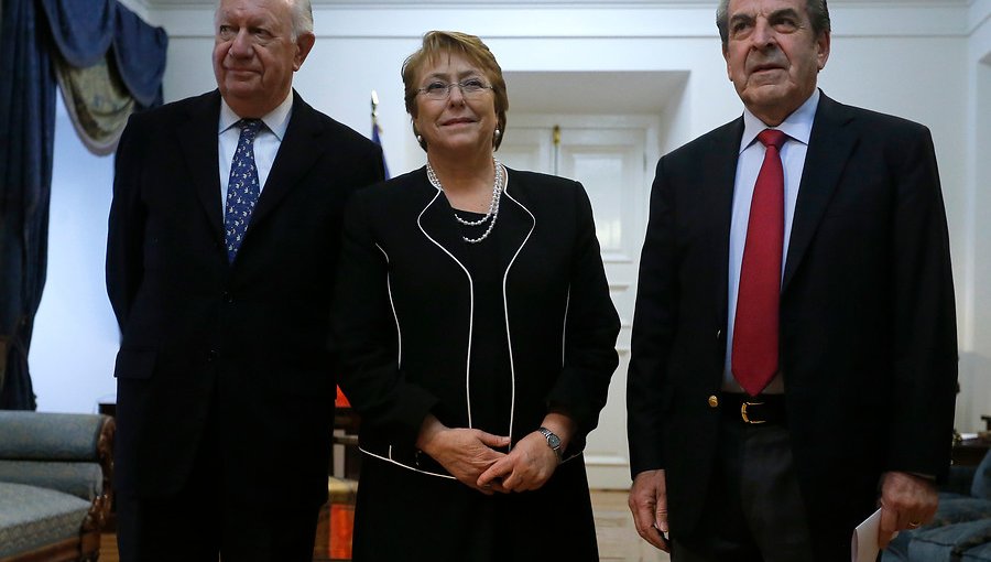 "Es de la mayor importancia": Expresidentes Frei, Lagos y Bachelet analizaron la elección de constituyentes