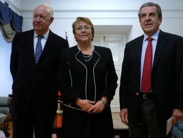 "Es de la mayor importancia": Expresidentes Frei, Lagos y Bachelet analizaron la elección de constituyentes