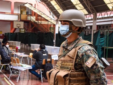 Más de 16 mil efectivos militares custodian día y noche centros de votación en todo el país