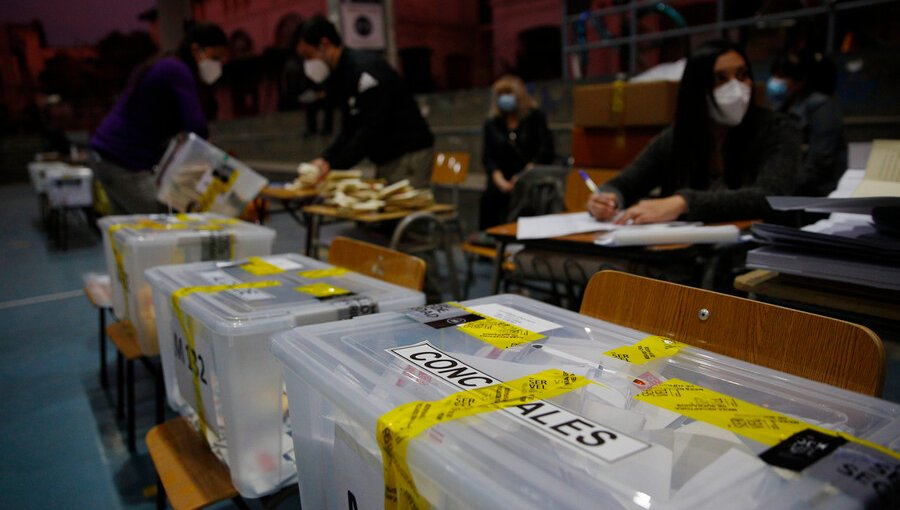 Mesa de liceo de Valparaíso cometió insólito error en proceso de conteo de votos