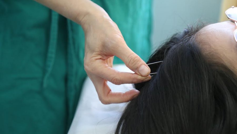 Con medicina tradicional china, Hospital de Valparaíso ayuda a sus funcionarios en su salud física y mental