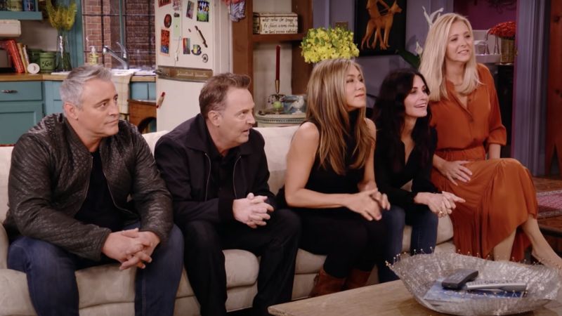 Siete cosas que revela el tráiler del reencuentro de los protagonistas de «Friends»