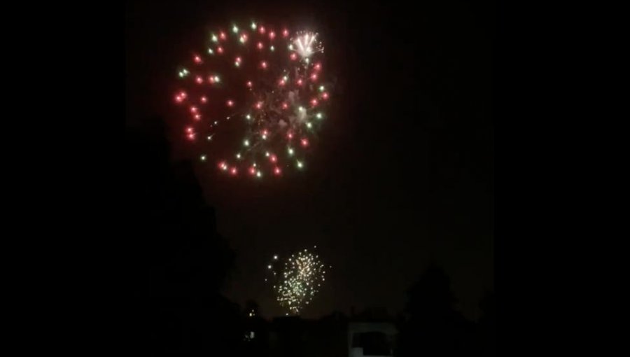 Lanzamiento de fuegos artificiales se registraron en distintos puntos del país por aniversario de la U