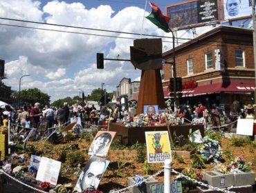 Las imágenes de las protestas y actos conmemorativos en el aniversario de la muerte de George Floyd