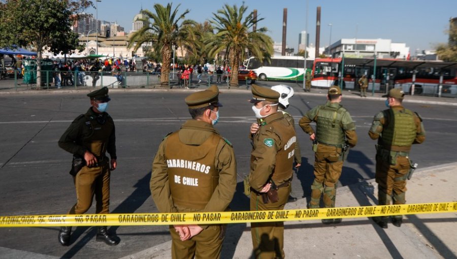 Carabinero disparó a delincuente para repeler asalto en pleno centro de Santiago