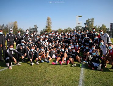 Colo-Colo femenino y masculino compartieron entrenamiento mixto en el estadio Monumental