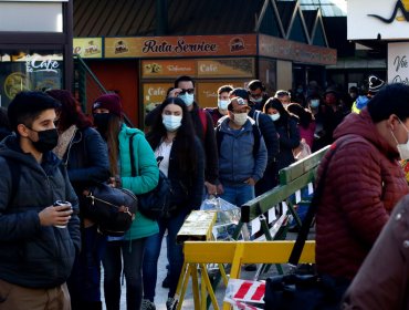 Alto flujo de pasajeros marca la antesala del primer fin de semana con el Pase de Movilidad en terminales de buses