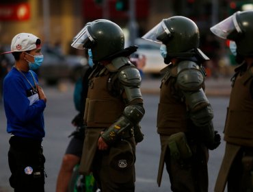 Manifestaciones por detenidos durante el estallido social en plaza Baquedano genera desvíos de tránsito