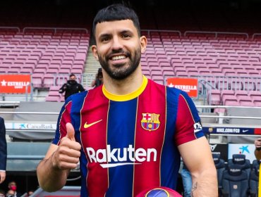 Sergio 'Kun' Agüero se convirtió oficialmente en nuevo jugador del FC Barcelona