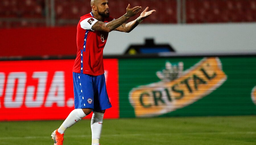 La Roja confirmó que Arturo Vidal dio positivo por Covid-19 y se encuentra hospitalizado