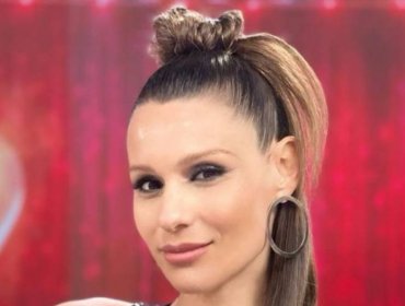 Pampita deslumbró con atrevido vestido negro en la etapa final de su embarazo