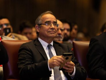 Senador Kenneth Pugh propone transformar cuanto antes a Chile en una "República Digital"