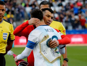 Gary Medel confirma con una imagen su "reconciliación" con Lionel Messi