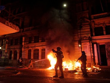 Funcionario municipal de Valparaíso fue formalizado por amenazar con quemar edificio de un diario local