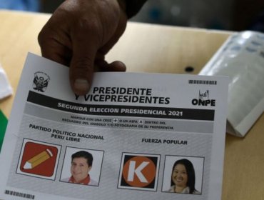 Elecciones en Perú: Encuesta a boca de urna le daría ajustado triunfo a Keiko Fujimori por sobre Pedro Castillo