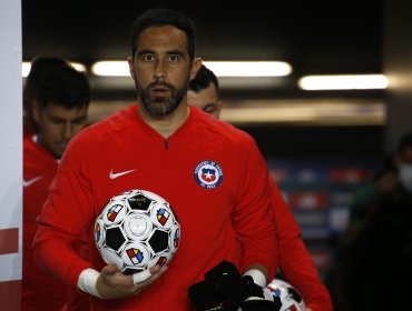 Claudio Bravo: "Es imperioso ganarle a Bolivia para meternos en la pelea por ir al Mundial"