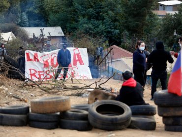 Ministerio de Vivienda se compromete a "buscar alternativas" para familias que se tomaron terreno en Viña del Mar