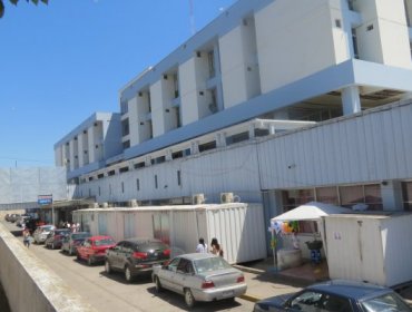 Fenats acusa mala gestión en Hospital de San Antonio: denuncian falta de combustible para repartir medicamentos y que "atienden hasta en sillas"