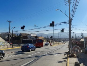 Nuevo semáforo en Quilpué ofrecerá mayores condiciones de seguridad a la comunidad