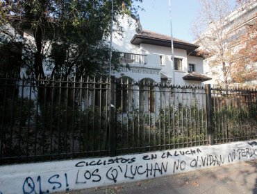 UDI y RN presentan dos querellas contra la organización Santiago Norte Pedalea por daños a sus sedes