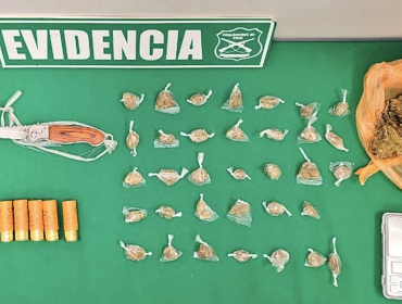 Detienen a dos sujetos que portaban drogas, un arma blanca y municiones en Quintero