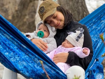 Rocío Toscano celebra los cuatro meses de vida de sus mellizos con serie de fotografías: "Lo estoy dando todo"