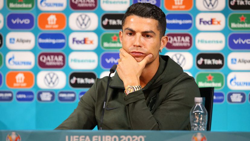 El gesto de Cristiano Ronaldo que le significó millonarias pérdidas a Coca-Cola