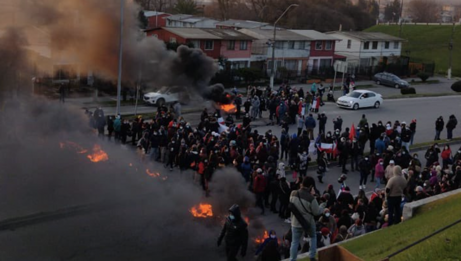 Pescadores bloquean ruta entre Concepción y Talcahuano por pesca de arrastre