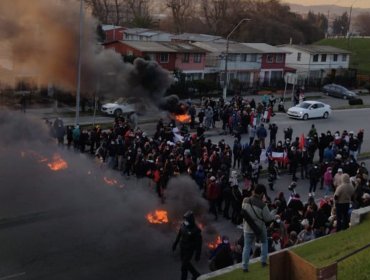 Pescadores bloquean ruta entre Concepción y Talcahuano por pesca de arrastre