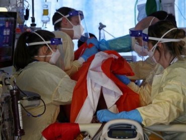 Descubren nueva terapia que salva la vida de pacientes con Covid-19 graves