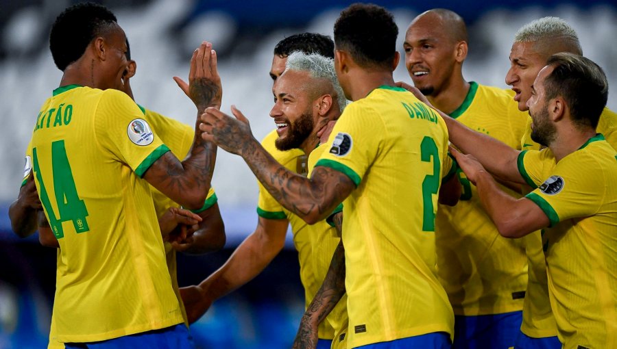 Brasil aplasta a Perú y se instala en la cima del Grupo B de Copa América