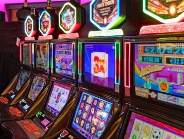 Senado aprobó proyecto que regula el uso de máquinas tragamonedas fuera de casinos