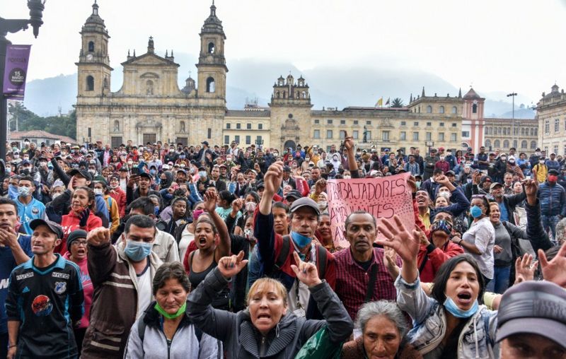 Cuánto influyeron realmente las protestas en que Colombia sea uno de los más afectados por la pandemia