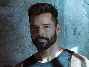 Ricky Martin celebra el mes del Orgullo con candentes fotografías junto a su esposo