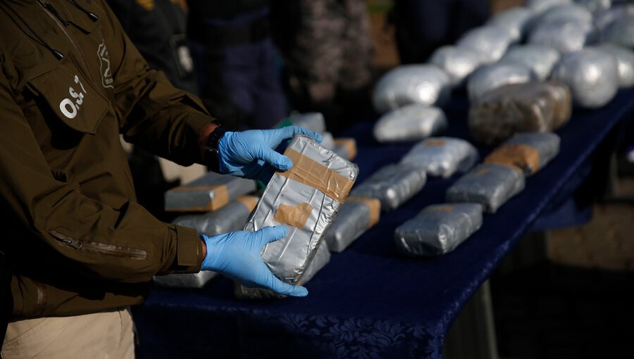 Incautan 123 kilos de droga transportada por mar y que tenía como destino las regiones de Valparaíso y Metropolitana