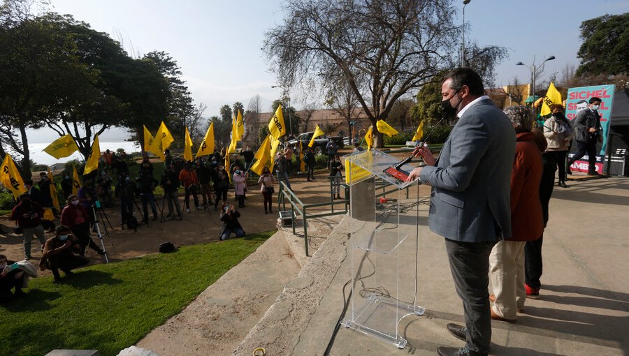 Sebastián Sichel lanzó su campaña presidencial en Concón: "Queremos una política que no vive de los mitos del pasado"