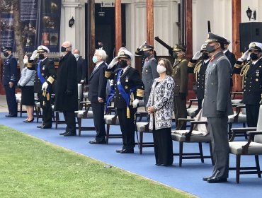 Presidente Piñera estuvo presente en la ceremonia de cambio de mando de la Armada en Valparaíso