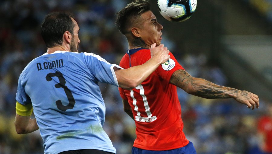 Tabárez podrá contar con jugador con PCR positivo para el partido contra La Roja