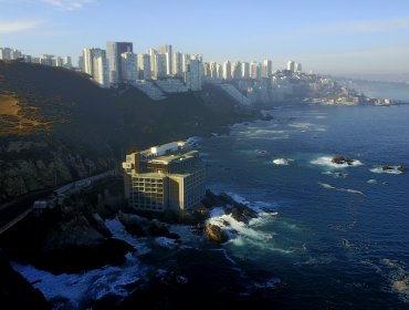 Hotel Punta Piqueros de Concón se defiende de eventual demolición y acusa "marea de ataques y mentiras" de los llamados "ambientalistas"