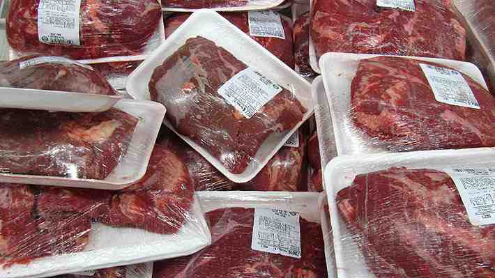 Argentina levanta la suspensión de las exportaciones de carne y anuncia un "Plan Ganadero"