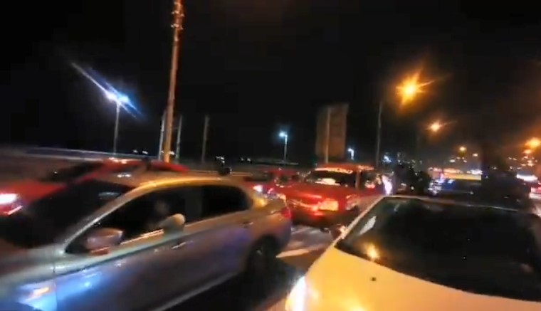 Cientos de automovilistas se manifestaron en cercanías del Congreso en rechazo al alza de precios