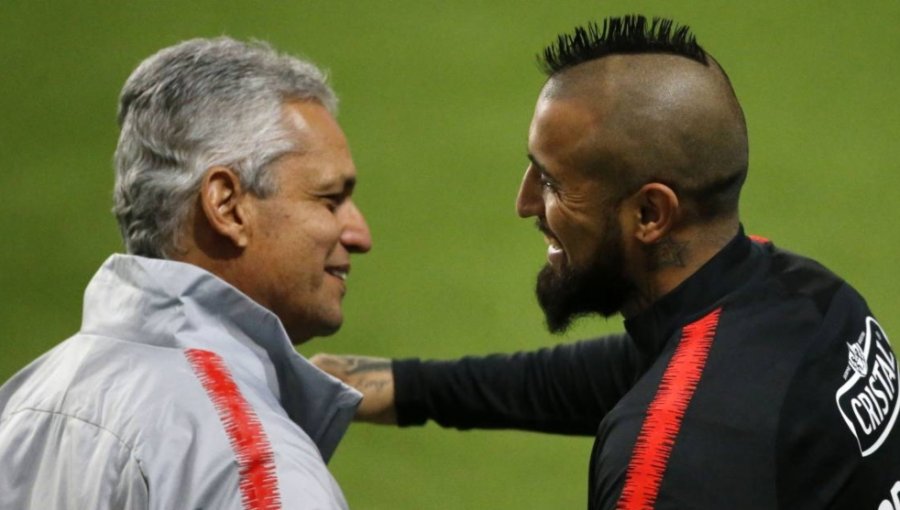 "Fue leal, se ganó mi respeto": Arturo Vidal llenó de elogios a Reinaldo Rueda