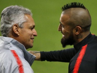 "Fue leal, se ganó mi respeto": Arturo Vidal llenó de elogios a Reinaldo Rueda