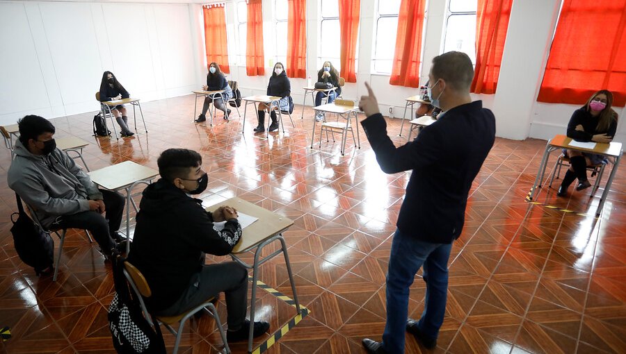 Cámara despacha al Senado norma que establece nuevos requisitos para estudiar pedagogía