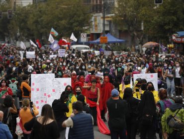 Presentan proyecto para prohibir acciones "obscenas, impúdicas o con contenido sexual explícito" en manifestaciones